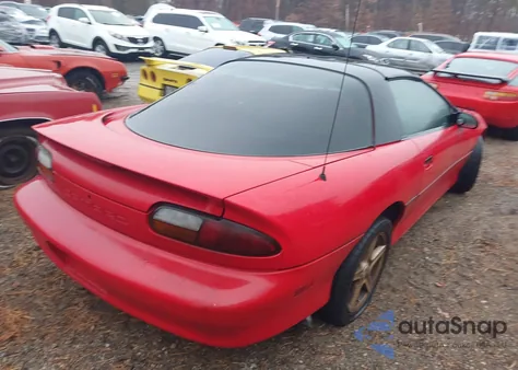 1997 Chevrolet Camaro z USA, uszkodzony, nr VIN 2G1FP22K4V2143242